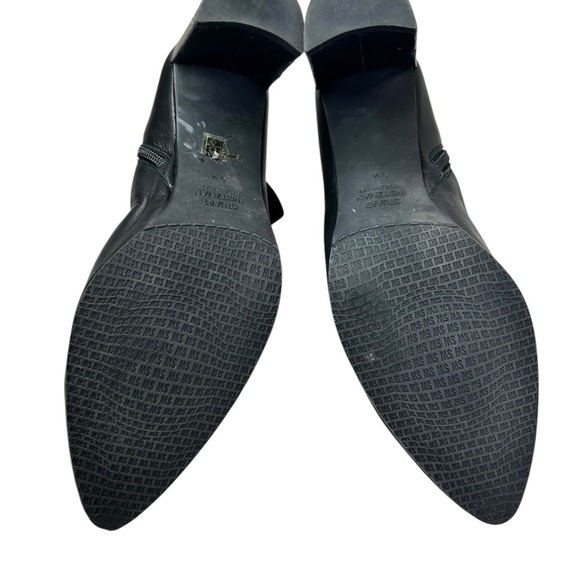 Stuart Weitzman Women’s Size 9.5 Black Leather Ankle Boots 3.25” heel side zip - Picture 6 of 9